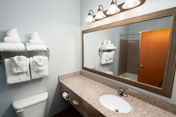 Baymont by Wyndham Augusta Riverwatch image 13