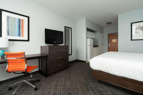 Baymont by Wyndham Augusta Riverwatch image 8